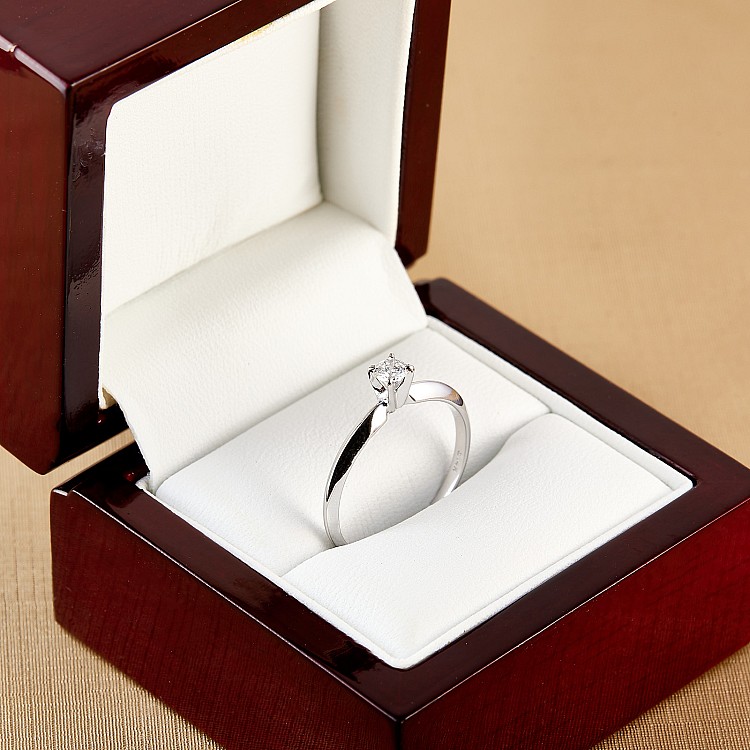 14k White Gold Classic Solitaire Engagement Ring with Colorless Diamond i007