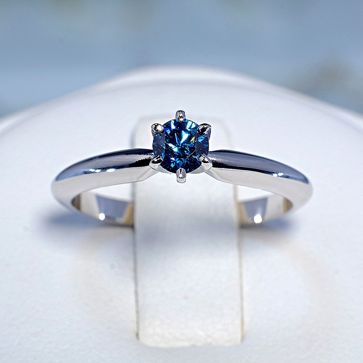 Engagement ring i012Db in Gold with Blue Diamond 0.30ct - 0.50ct