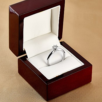 Engagement ring i012 in Gold with Diamond 0.15ct - 0.25ct