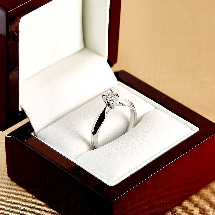 Engagement ring i017p4 in Gold with Diamond - GIA 0.30ct - 0.40ct