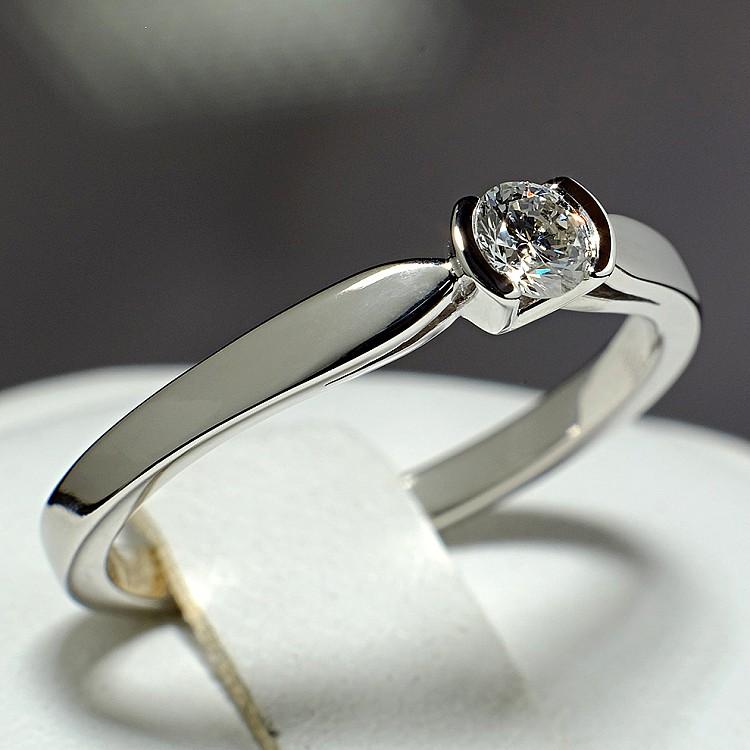 Engagement ring i114 in Gold with Diamond