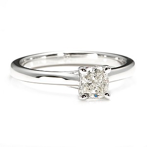 Engagement ring in 18k White Gold with Cushion Diamond GIA Certified i122455Dch