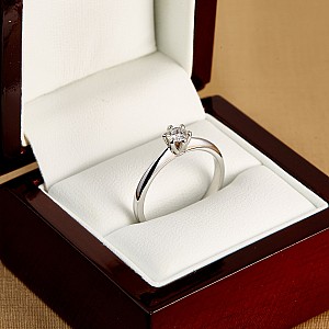 Anello di fidanzamento modello Tiffany i168 in Oro con Diamante
