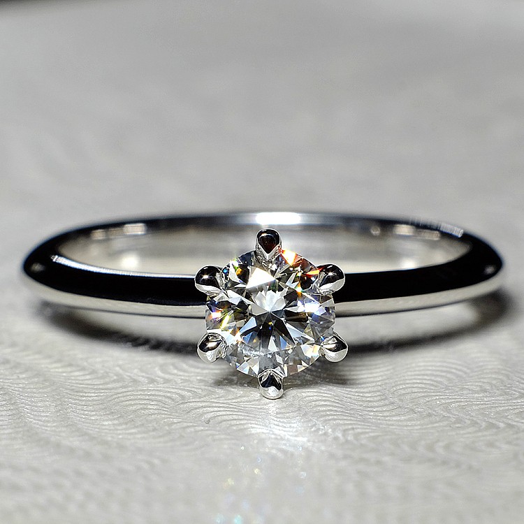 Engagement ring p168 in Platinum with Diamond - GIA 0.50ct - 0.70ct