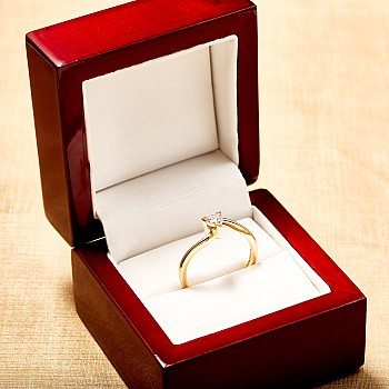 Engagement ring i571 in Gold with Diamond 0.10ct - 0.25ct