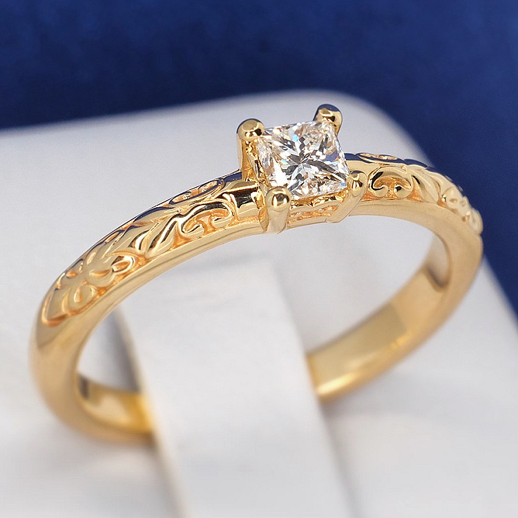 Engagement ring i71906 in Gold with Diamond - GIA 0.30ct - 0.40ct