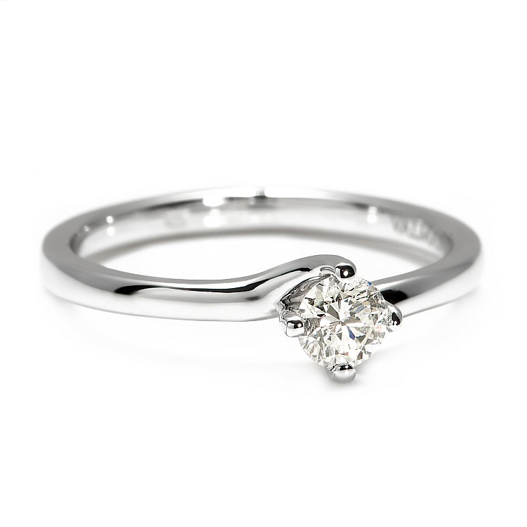 Engagement ring in Gold or Platinum with Diamond i786