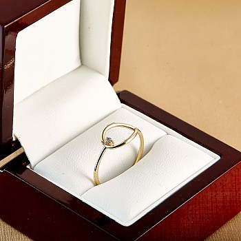 Trendy ring s083 in Gold or Platinum with Diamonds