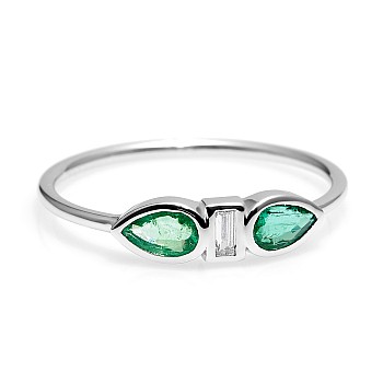 Trendy ring s088 in gold or platinum with diamonds and emeralds