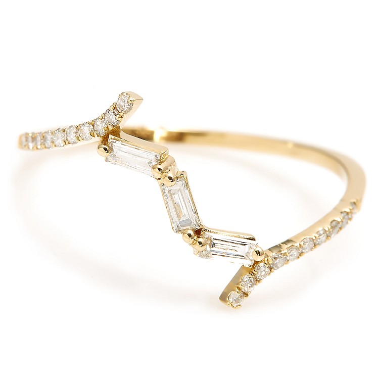 Trendy ring s097 in Gold or Platinum with Diamonds