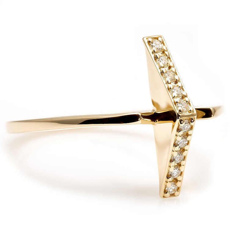 Trendy ring s222 in Gold or Platinum with Natural Diamonds