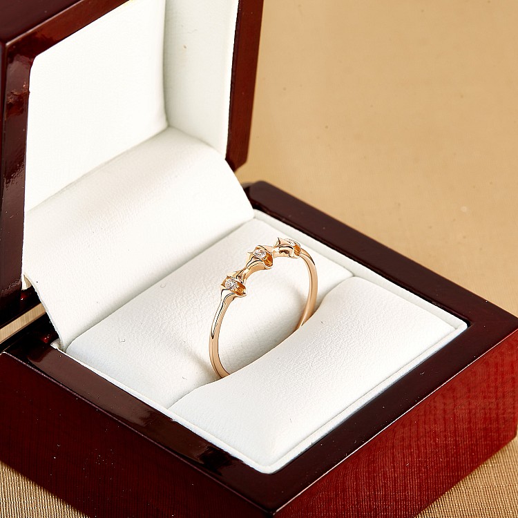 Trendy ring s227 in Gold or Platinum with Natural Diamonds