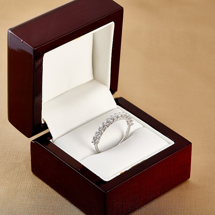 Trendy ring s299 in Gold or Platinum with Diamonds