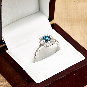 Engagement ring i1903DbDi in Gold with Blue Diamond and Diamonds