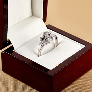 Gift Ring i2963didi in Gold or Platinum with Diamonds