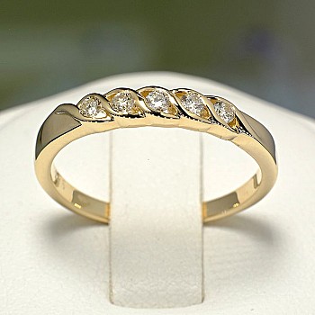 i096Didi Gold Anniversary Ring with Diamonds