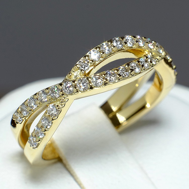 Gift Ring i501didi in Gold with Diamonds