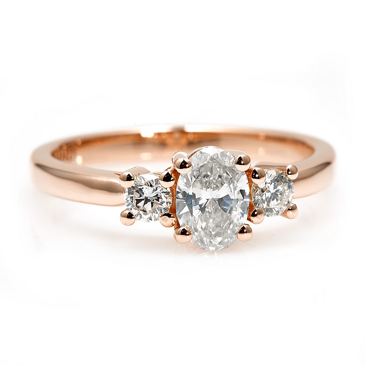 Engagement ring i015DovDi in Gold with Diamonds - GIA 0.30ct - 0.40ct