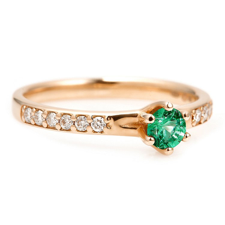 Engagement Ring i057SmDi in Gold with Emerald and Diamonds