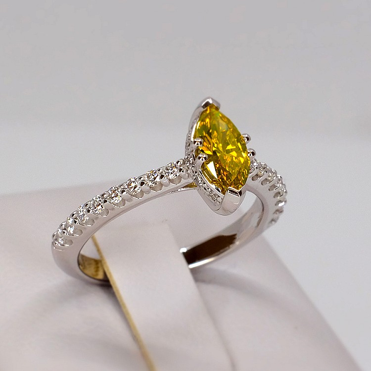 i1050dymadi Gold Engagement Ring with Marquise Yellow Diamond and Colorless Diamonds