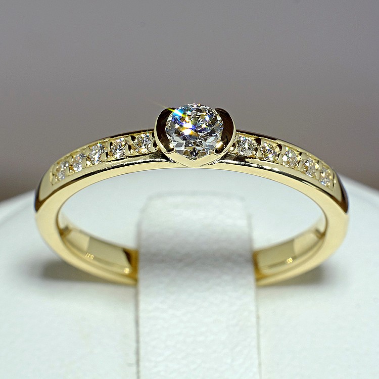 i113Didi Gold Engagement Ring with Diamonds - GIA 0.30ct - 0.40ct