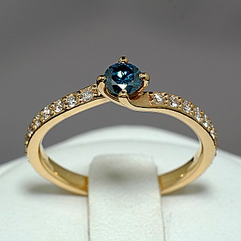 Engagement ring i122358DbDi in Gold with Blue Diamond