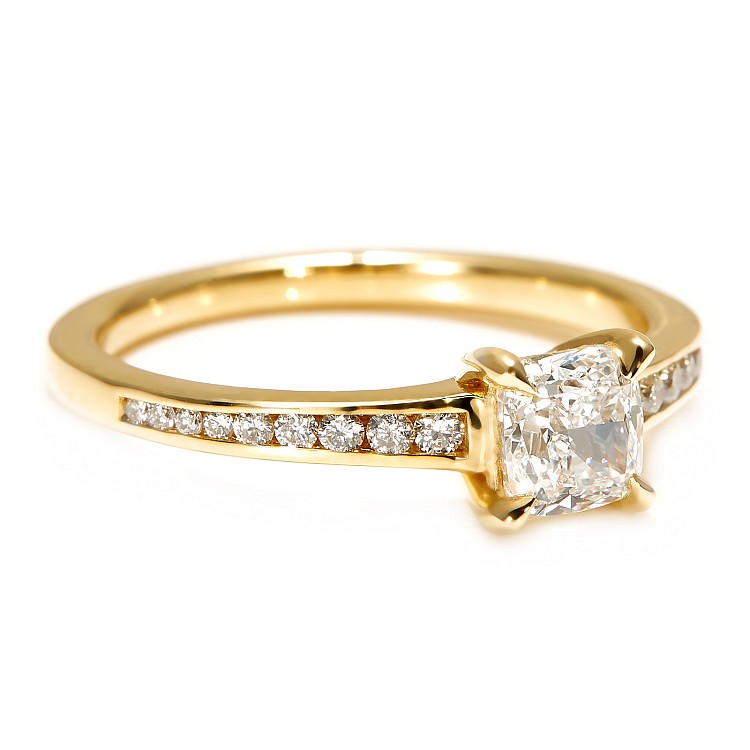 Engagement Ring Sidestone in 18k Yellow Gold with Cushion Diamond GIA Certified i122866DchDi