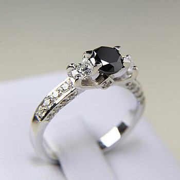 Engagement ring i510DnDi in Gold with Black Diamond and Diamonds