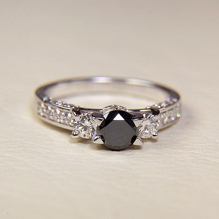 Engagement ring i510DnDi in Gold with Black Diamond and Diamonds