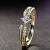 Gold engagement ring with Princess Diamond and Round Diamonds - GIA 0.30ct - 0.40ct i882dipdi