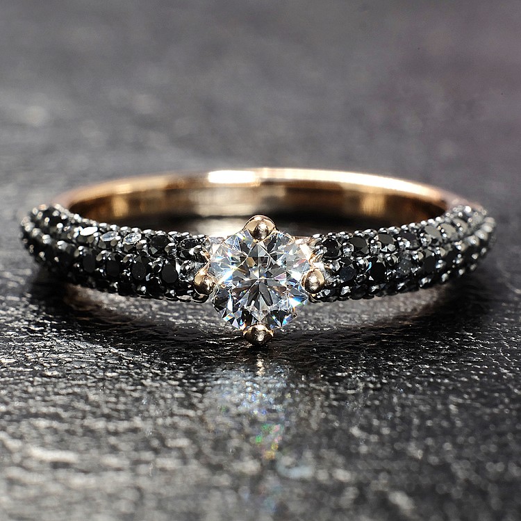 Engagement ring i906DiDn in Gold with Colorless Diamond and Black Diamonds - GIA 0.50ct - 0.70ct