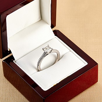 Engagement ring i122604DiDi in Gold with Colorless Diamond - GIA 0.50ct - 0.70ct