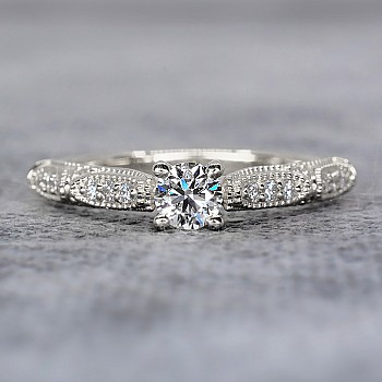 18k White Gold Vintage Engagement Ring with IGI Certified Round Diamond i123240Didi. 