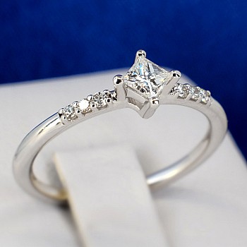 Engagement ring i1731dipdi in Gold with Princess Diamond and Diamonds - GIA 0.30ct - 0.40ct