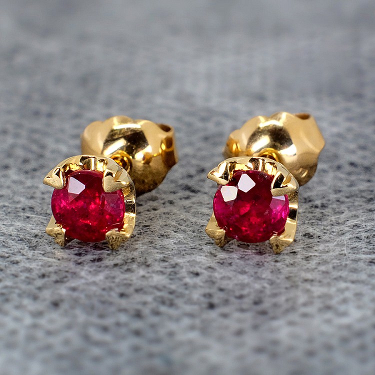 Earrings c1626rb in Gold or Platinum with Rubies