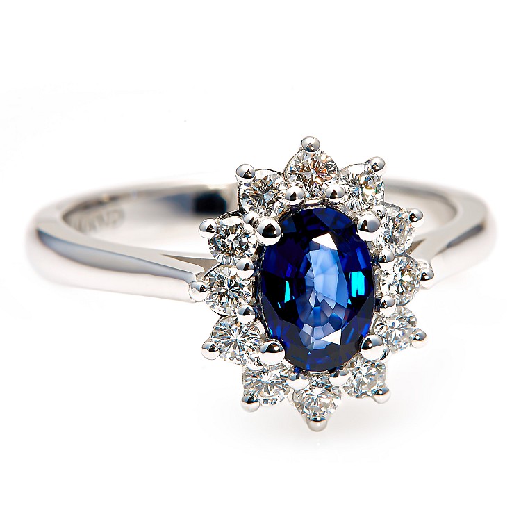 Kate Middleton Engagement Ring i055SfDi in Gold with Sapphires and Diamonds