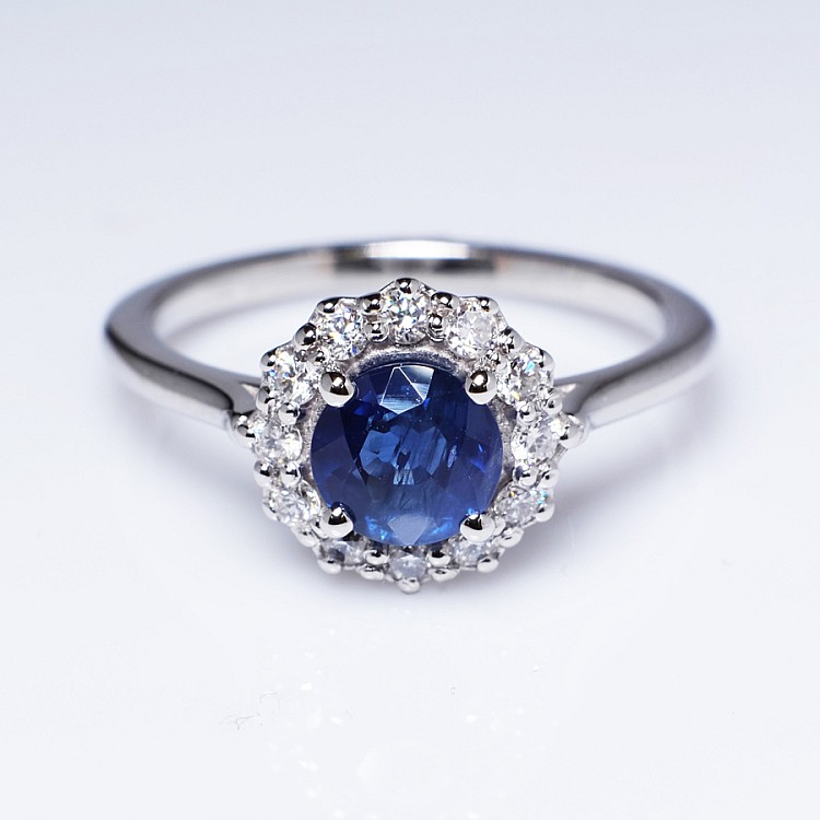 Engagement Ring i71606SfDi in Gold with Sapphire and Diamonds