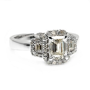 Gold Engagement Ring with Emerald Diamond and Colorless Diamonds GIA Certified 1.00ct i2737diemdi