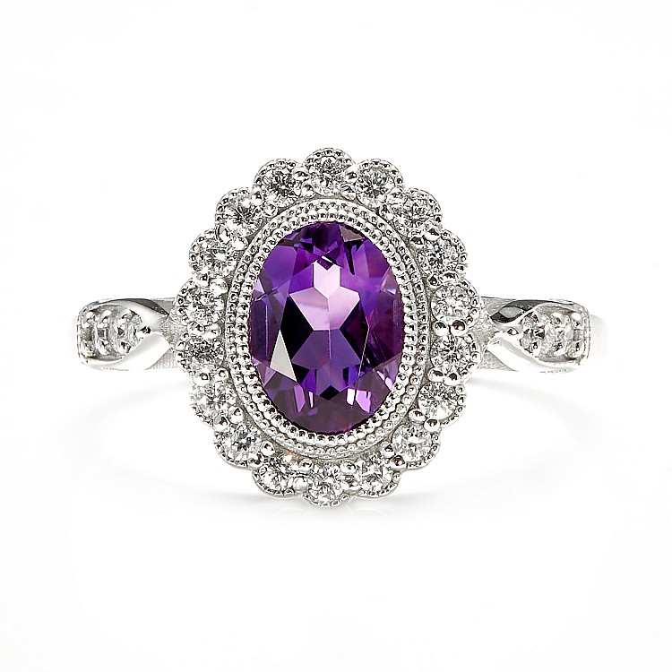 Vintage-Geschenkring aus 14 Karat Weißgold mit ovalem Amethyst und farblosen Diamanten i2938AmOvDi