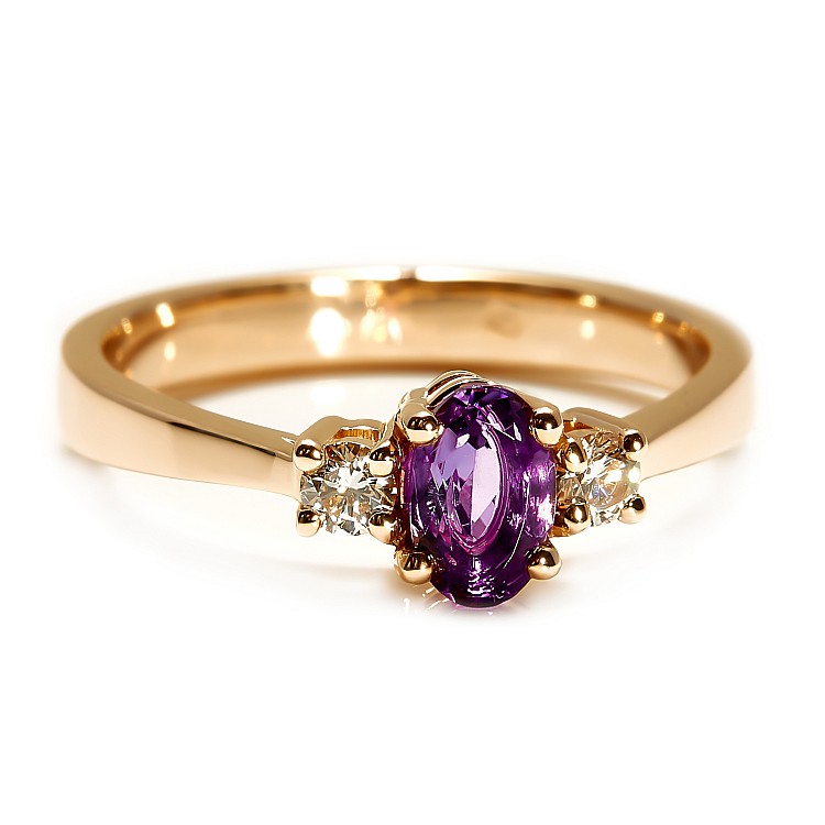 14k Rose Gold Three-Stone Ring with Oval Amethyst and Diamonds i015AmDi