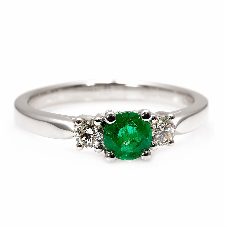 Engagement Ring i025SmDi in Gold with Emerald and Diamonds