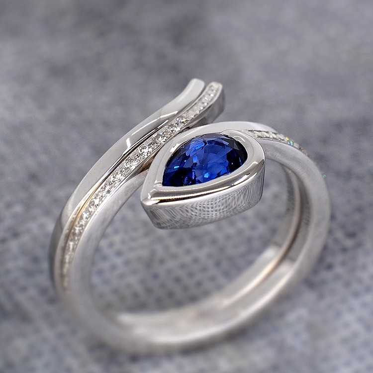 Gift Ring i1187SfPaDi in Gold from two elements with tear Sapphire and Diamonds