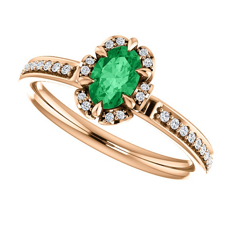 Gold Ring with Oval Emerald and Diamonds 121997SmOdi