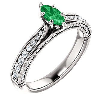 Gold engagement ring with Emerald and Diamonds 122474SmMaDi