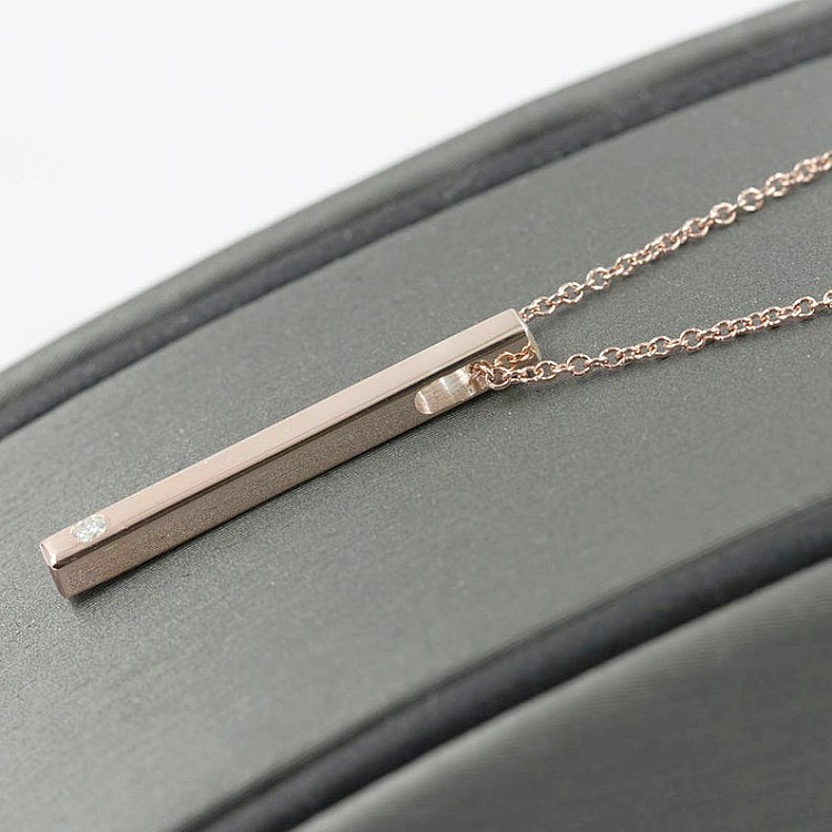 Gold or Platinum Bar Pendant with Diamond pan561