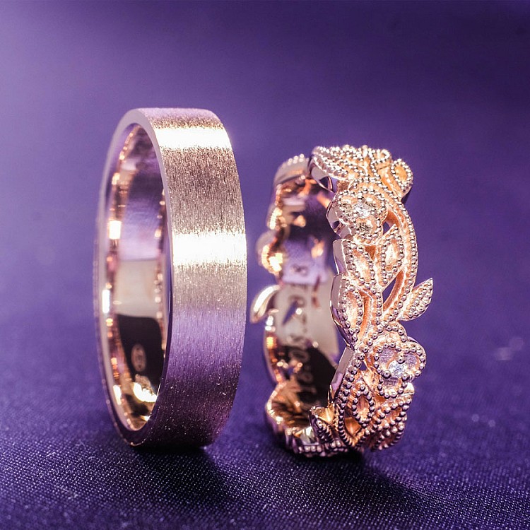 Wedding rings v1148 in Gold or Platinum Vintage Model