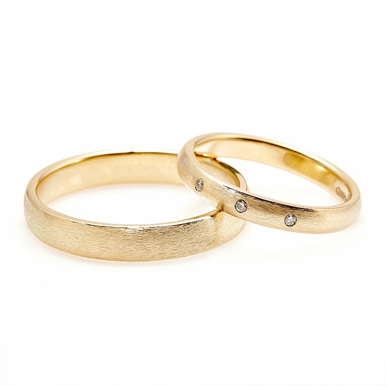 Wedding rings v3690 in Gold with Diamonds