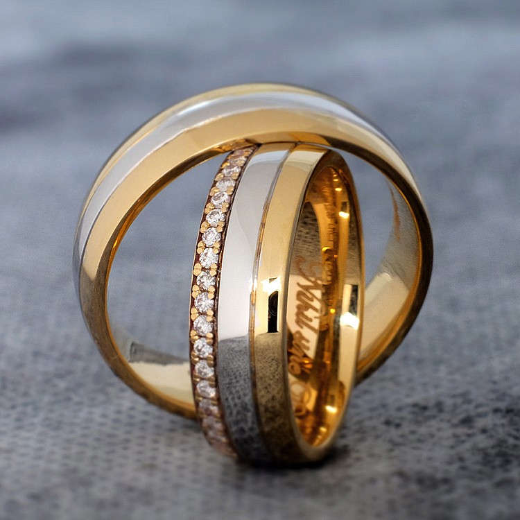 Wedding rings v0181 in two colors of Gold or Platinum with Diamonds