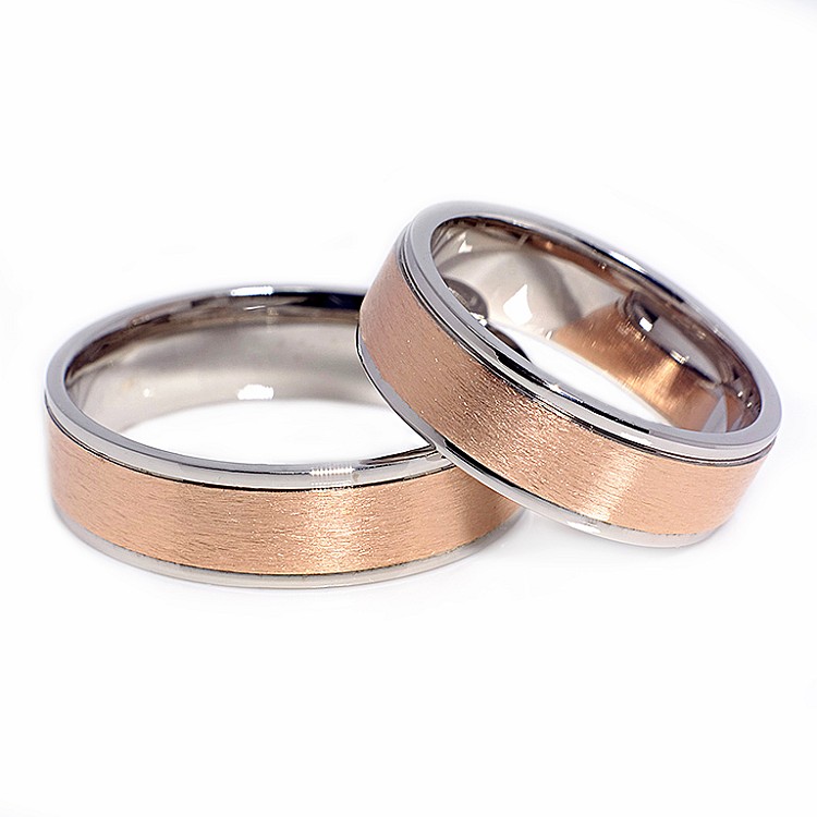 Wedding rings v026 in Two Color Gold