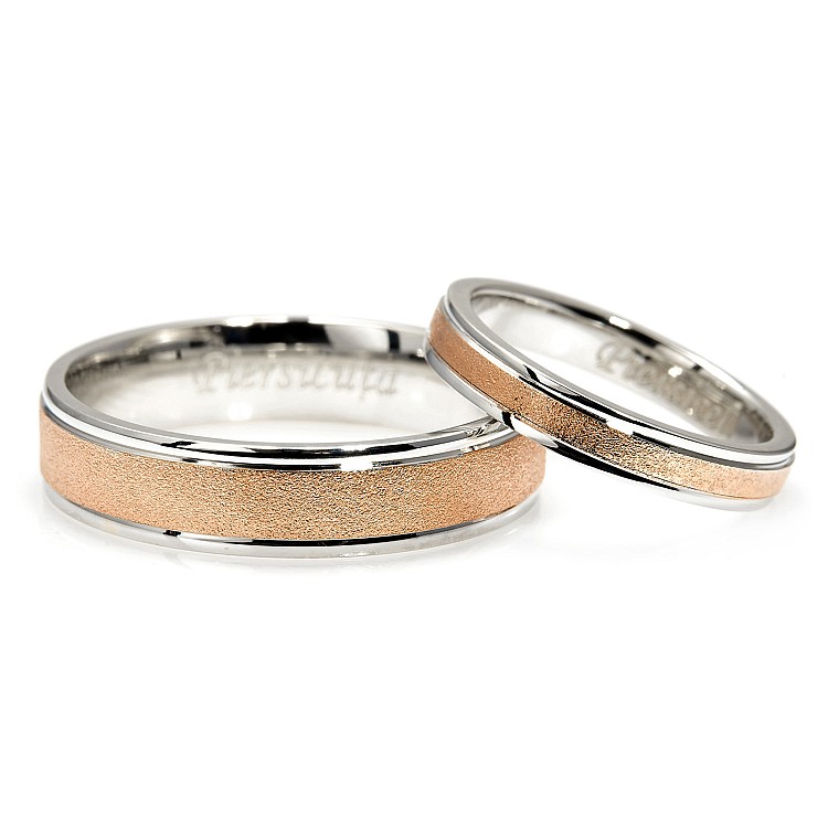 Two-tone gold wedding rings with Matt Sandblasted finish v0481.1